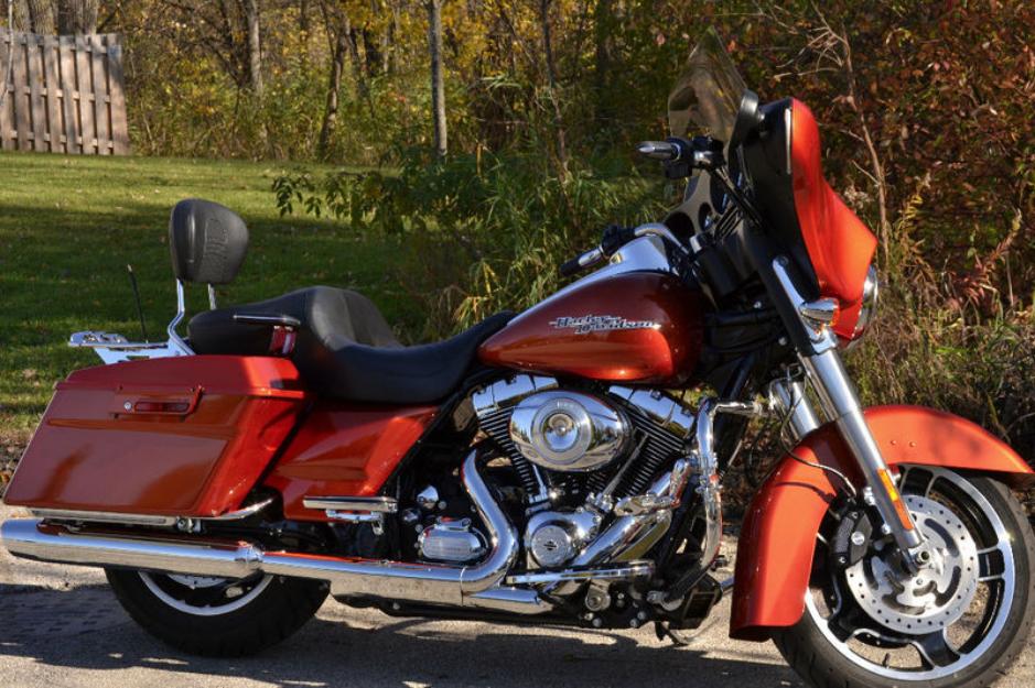 2011 HarleyDavidson Touring FLHX/103