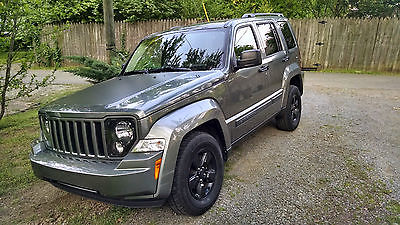 Jeep : Liberty Arctic 2012 fully loaded arctic edition jeep liberty blacked out