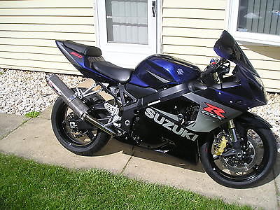 Suzuki : GSX-R 2005 gsxr 750 only 3 300 miles