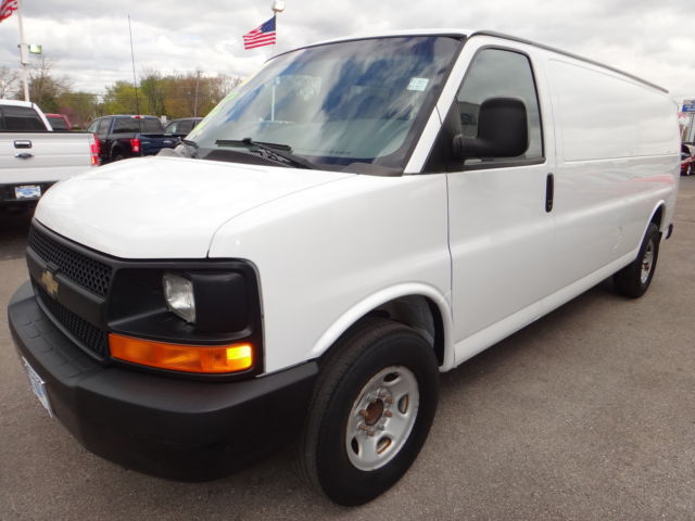 Chevrolet : Express RWD 2500 155 133 761 miles racks and bins very clean workhorse all ready to go