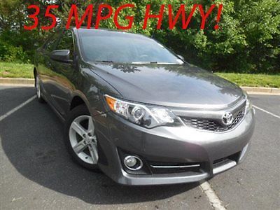 Toyota : Camry 2014.5 4dr Sedan I4 Automatic SE Toyota Camry 2014.5 4dr Sedan I4 Automatic SE Low Miles Automatic Gasoline 2.5L