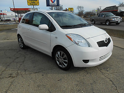 Toyota : Yaris Base Hatchback 2-Door GAS IS GOING UP THIS CAR MAKES DOLLARS AND SENSE BEAUTIFUL !