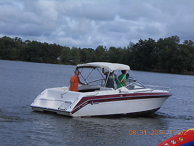 1992 Wellcraft Eclipse 232 Bowrider with trailer ready to hit the water