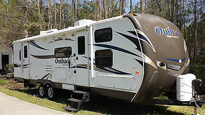 Camper, Travel Trailer 2012 Outback 301BQ with Electric Jack and Stabilizers