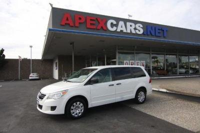 2010 Volkswagen Routan S