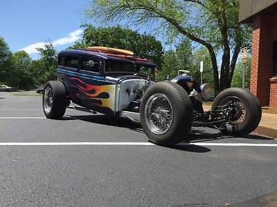 Ford : Model A 4 door  1931 ford 4 door rod chopped channeled and nice