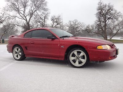 Ford : Mustang GT 1995 ford mustang gt coupe 2 door 5.0 l