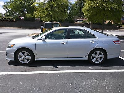 Toyota : Camry SE 2011 v 6 camry se low miles leather moon roof jbl sound 100 k toyota warranty