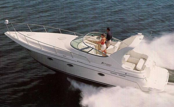 1999  Cruisers Yachts  3375 Esprit