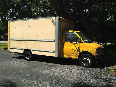 GMC : Savana 2 Door 2002 gmc savana 15 foot box truck yellow