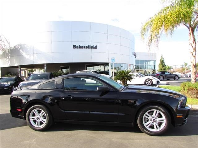 2013 FORD Mustang V6 2dr Coupe