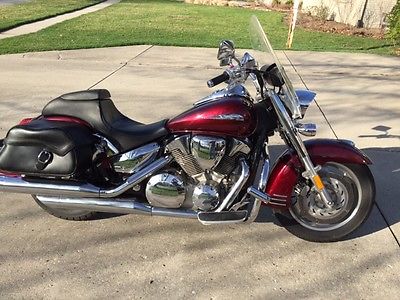 Honda : VTX Honda VTX 1300R Excellent Condition and Loaded.  Ready to ride with extras.