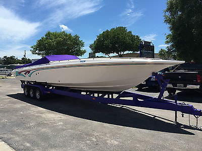 38' FOUNTAIN FEVER POWER BOAT