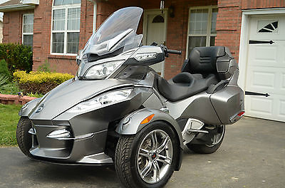 Can-Am : RT-S 2011 can am spyder rt audio and convenieince with warranty