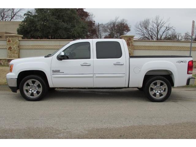 GMC : Sierra 1500 SLE Crew Cab 2011 1 2 ton 1500 crew cab 4 x 4 leather