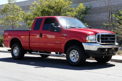 2002 Ford F-250 with bed cover