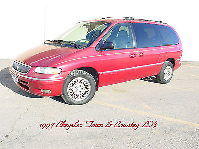 Chrysler : Town & Country LXi Edition 1997 lxi edition 3.8 l v 6 burgundy with gray interior solid for parts or repair