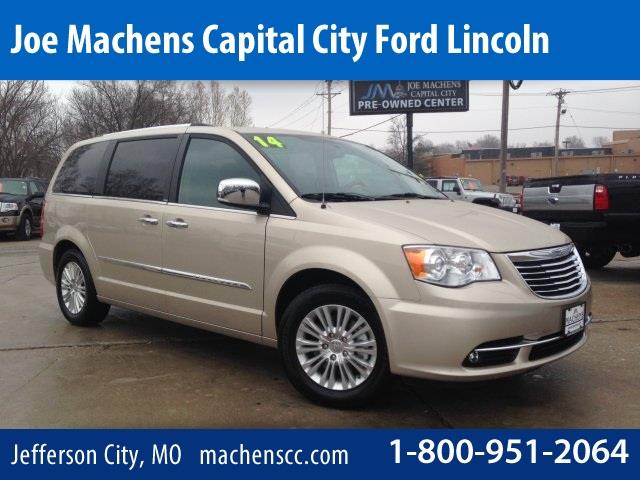 2014 Chrysler Town & Country Limited Jefferson City, MO