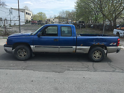 Chevrolet : Silverado 1500 LS Extended Cab Pickup 4-Door 2004 chevrolet silverado 1500 4 x 4 ext cab 5.3 auto damaged salvage only 1300