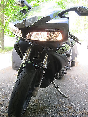 Buell : 1125R black all stock 4200 miles almost new never raced or dropped older owner