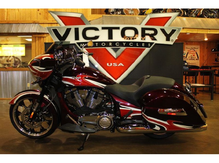 2015 Victory Victory Magnum - Ness Midnight Cher