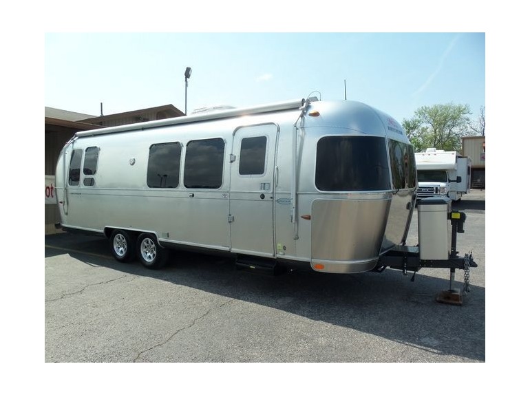 2013 Airstream Flying Cloud 28M