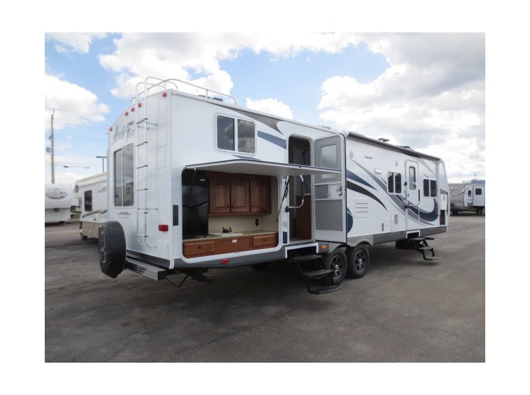 2015 Northwood ARCTIC FOX 31D