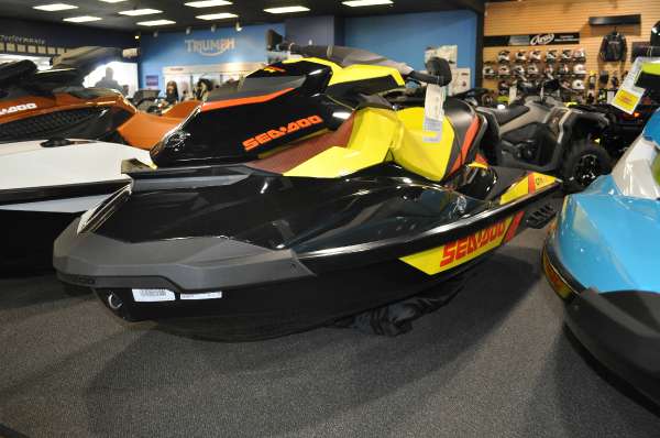 2015  Sea-Doo  GTR 215