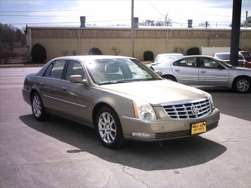 '07 Cadillac DTS