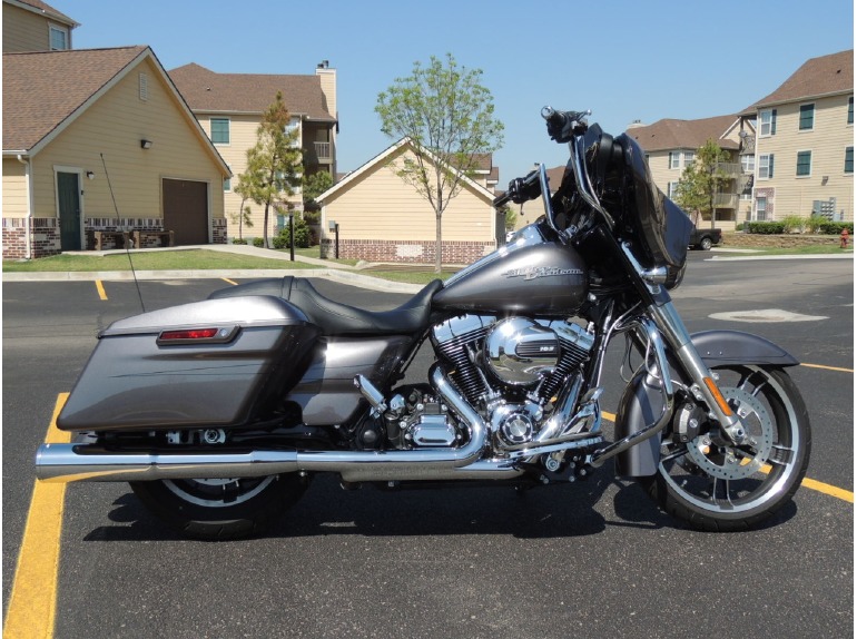 2014 Harley-Davidson Street Glide SPECIAL