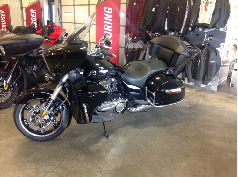 2014 Victory Cross Country Tour Gloss Black