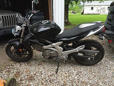 Suzuki : SV Black 2009 Suzuki Gladius SVF660