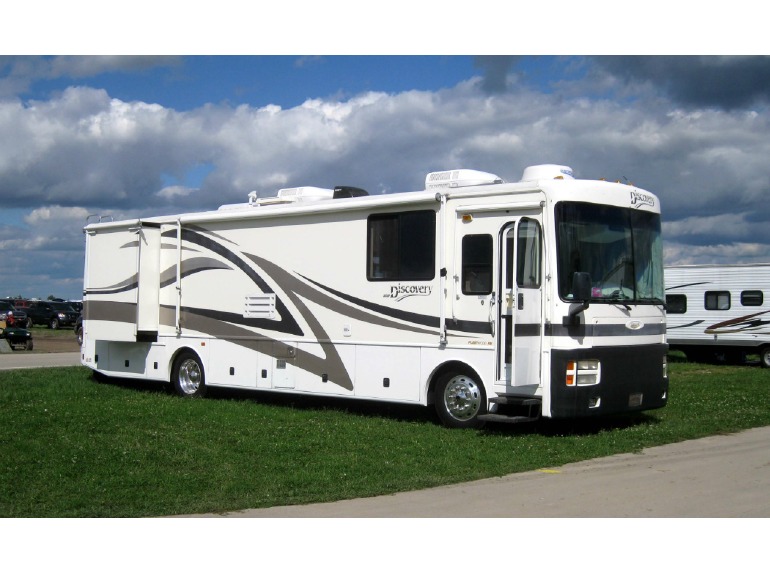 2001 Fleetwood Discovery 36T
