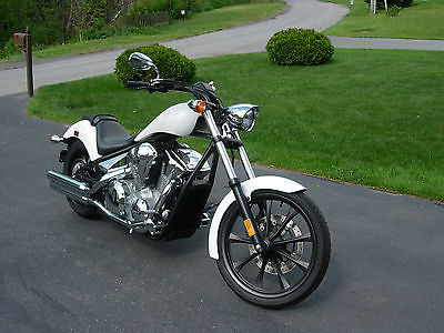 Honda : Fury 2011 1300 cc honda fury motorcycle pearl white like new