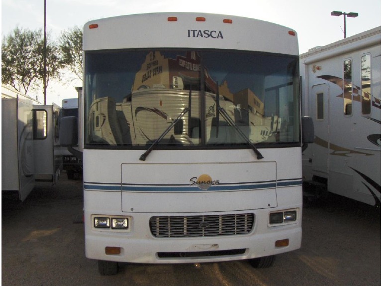 2004 Winnebago Itasca Sunova 35N