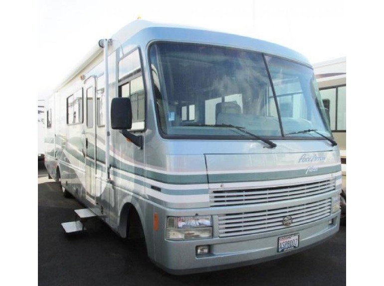 1998 Fleetwood PACE ARROW VISION 35W
