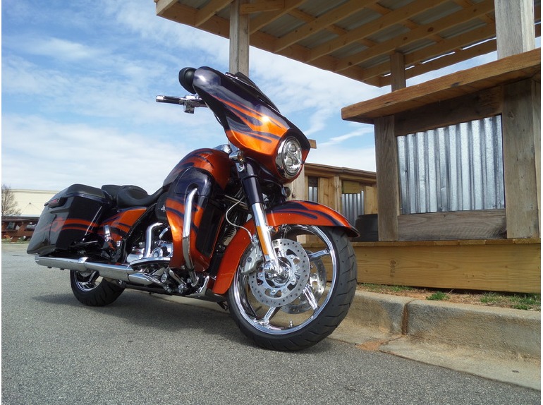 2015 Harley-Davidson SCREAMIN' EAGLE STREET GLIDE