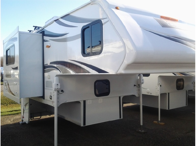 2016 Lance Truck Campers 855S