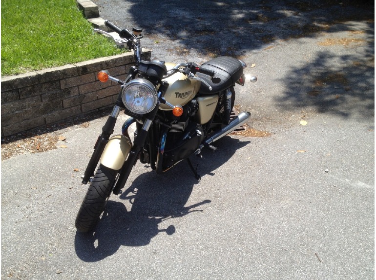 2012 Triumph Bonneville SE