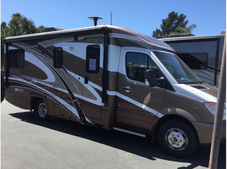 2012 Winnebago ITASCA NAVION 24G