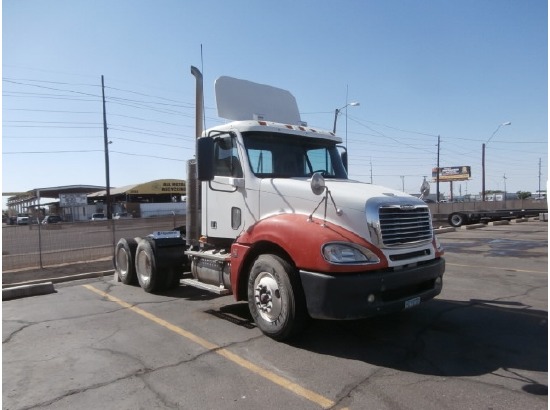 2009 Freightliner CL12064ST-COLUMBIA 120
