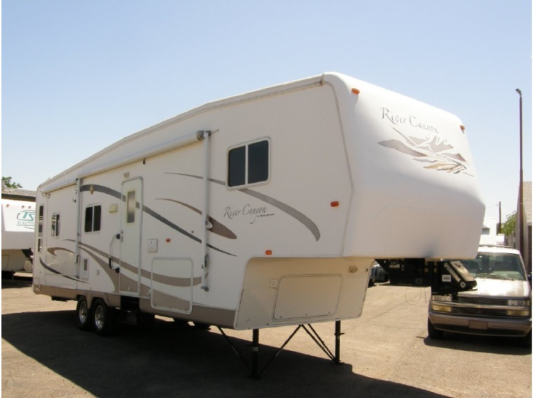 2005 3 Slides Smells New  Nada  Book $42,400 SIDEWINDER HITCH FOR TOWING WITH A SHORT BED