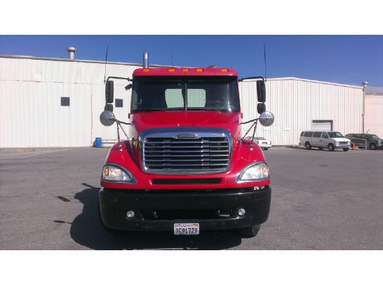 2006 Freightliner COLUMBIA CL12042ST