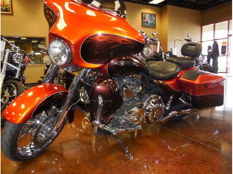 2012 Harley-Davidson FLHXSE3 - CVO Street Glide