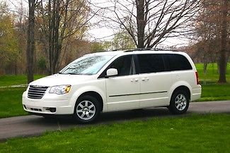 Chrysler : Town & Country Touring WATCH FULL HD VIDEO OF THIS MINIVAN CERTIFIED PRE OWNED FREE NATIONAL WARRANTY
