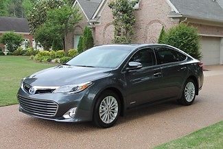 Toyota : Avalon Hybrid Limited One Owner Perfect Carfax Navigation Backup Cam Heated and Cooled Seats Michelins