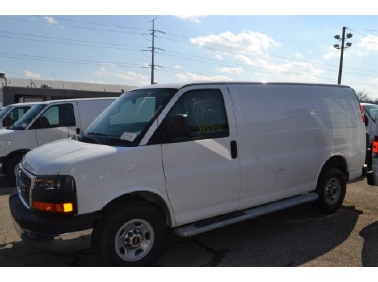 2014 GMC Savana Cargo Van