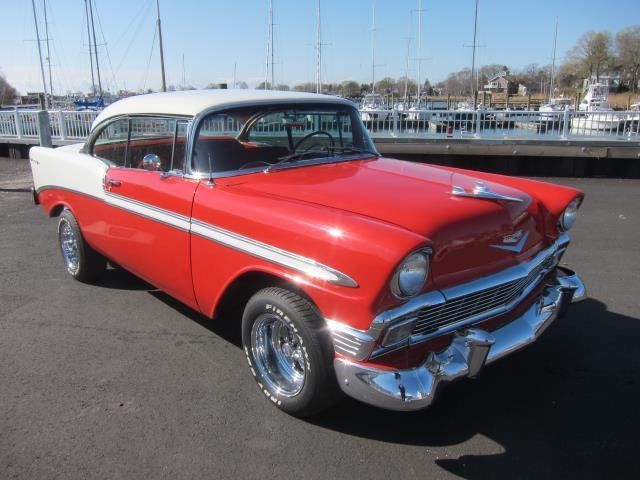 Chevrolet : Bel Air/150/210 SPORT COUPE 327/350 H.P. 4/SPEED