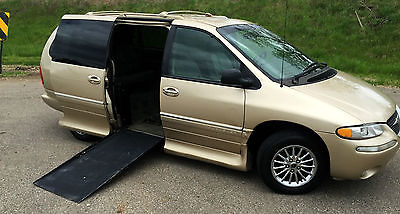 Chrysler : Town & Country LIMITED Chrysler Town and Country Limited Wheelchair Mobility Handicap Van.FREE SHIPPING