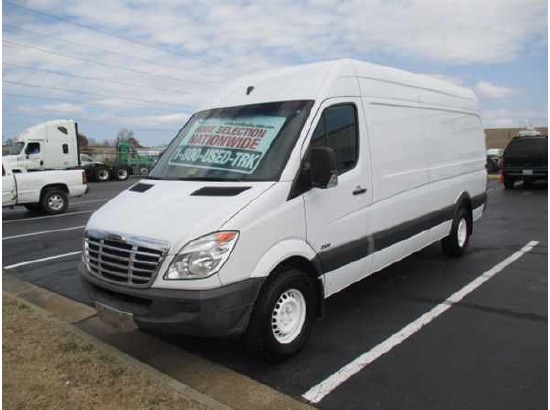 2010 FREIGHTLINER SPRINTER 2500